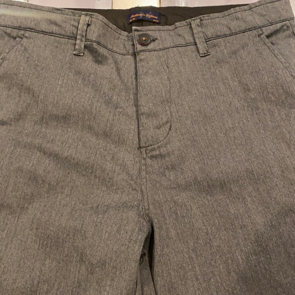 NWOT pristine Gentlemens outfitters gray flat front of 34 short - Picture 1 of 4